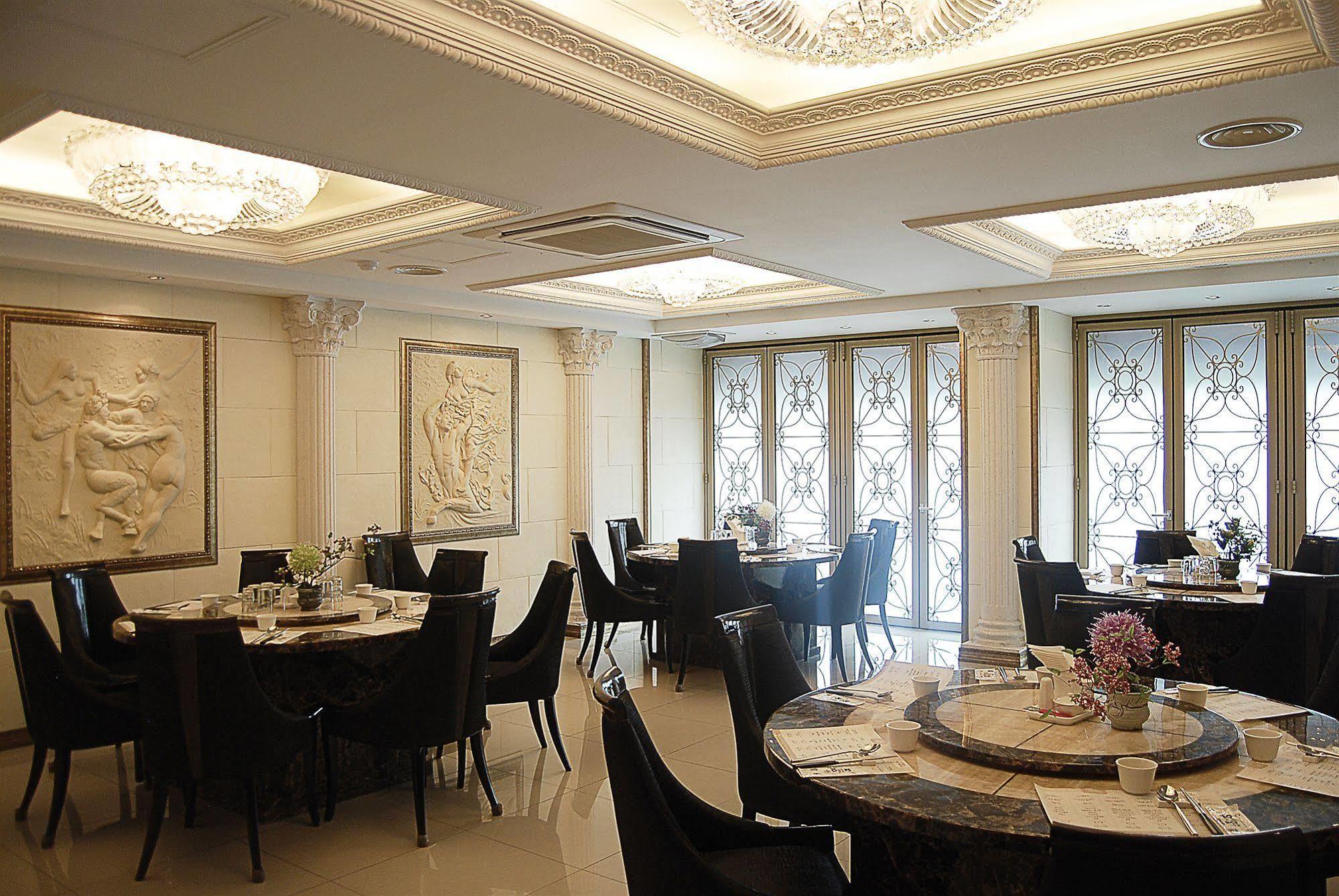 Arirang Tourist Hotel Changwon Exteriör bild